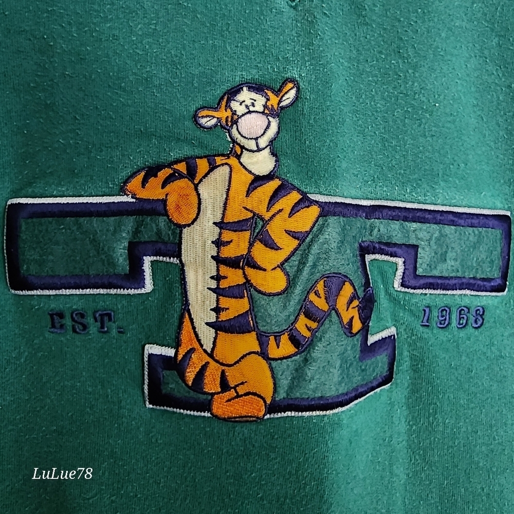 Vintage Disney Store Green Embroidered Tigger Sweatshirt Large - Picture 3 of 16